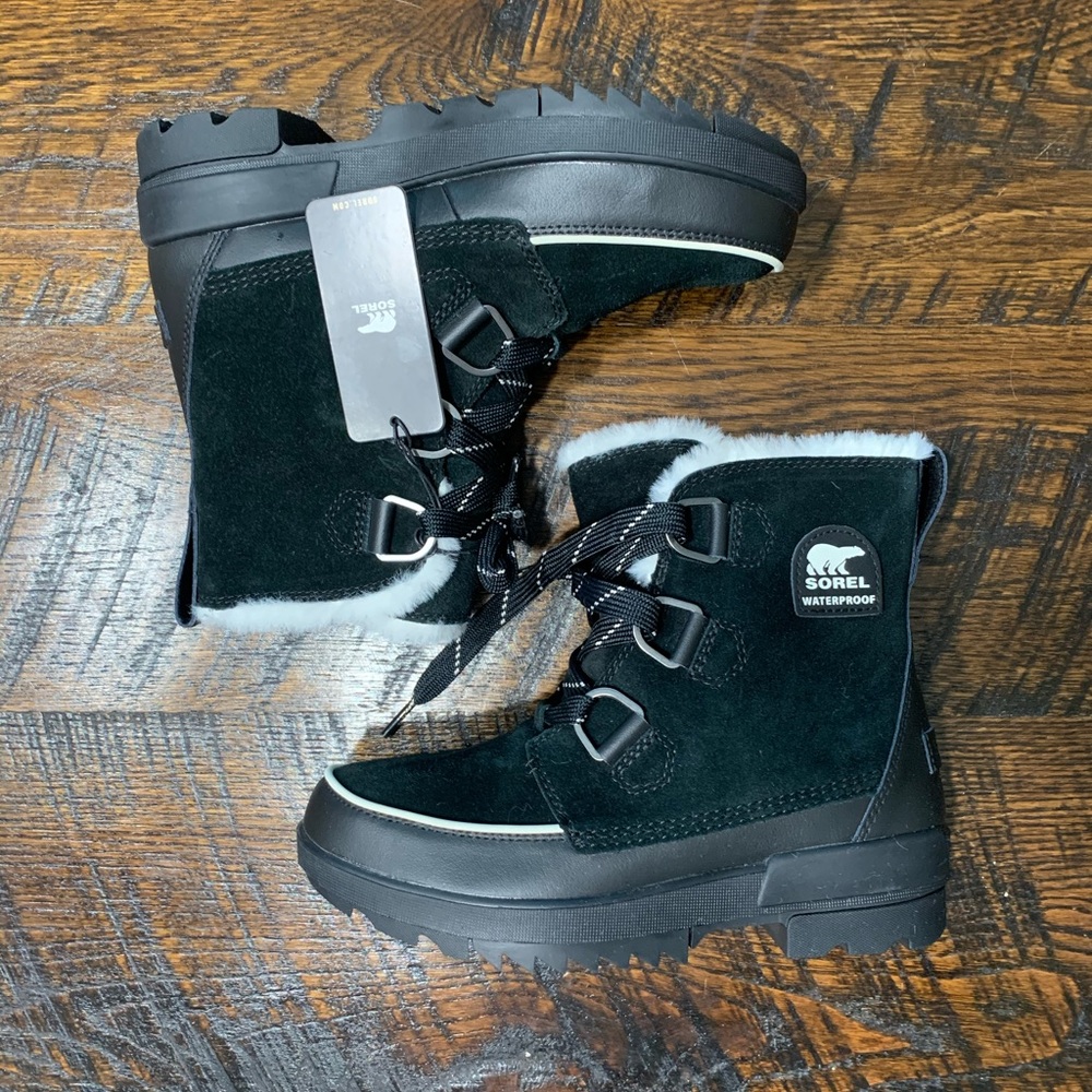 BRAND NEW Women’s Sorel Tivoli IV size 7.5